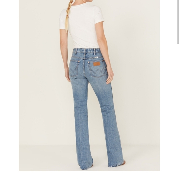 Wrangler Westward High Rise Bootcut - Picture 10 of 11